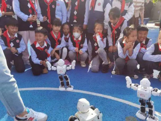 “科技筑夢(mèng)，創(chuàng)新成長”——徐州市科技實(shí)驗(yàn)小學(xué)第十屆科技節(jié)開幕式暨科技游園會(huì)353.png