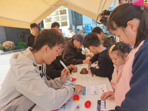 科技筑夢 點亮童心——云龍區(qū)圖書館科普活動新聞稿345.png