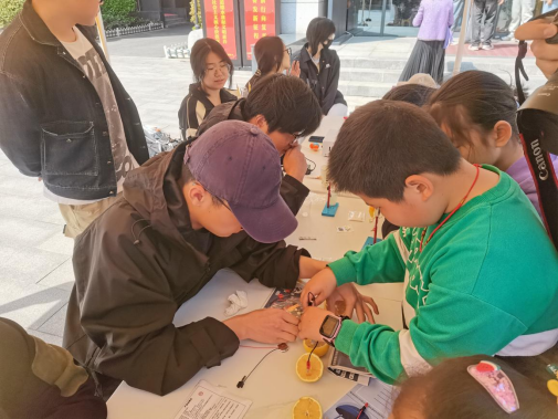 科技筑夢 點亮童心——云龍區(qū)圖書館科普活動新聞稿391.png