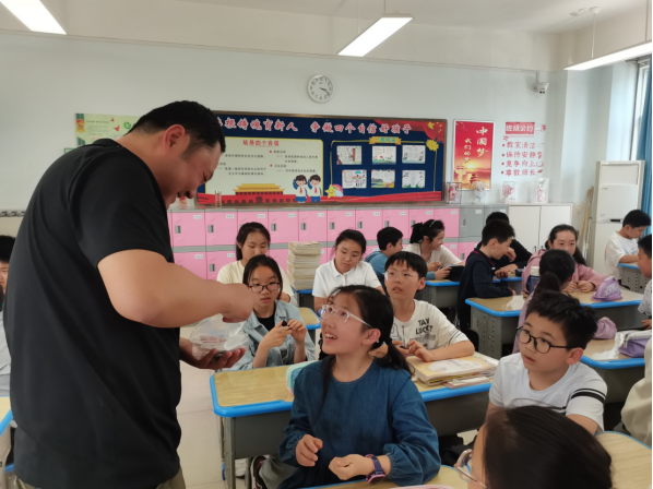 徐州市檢驗(yàn)檢測中心開展科普進(jìn)校園活動416.png