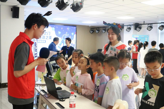 5月26日云龍區(qū)圖書館科技周“推開微觀之門”科普活動新聞稿923.png