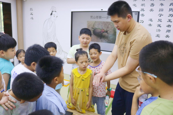 趣味“蟲”生，云龍區(qū)圖書館開展昆蟲科普活動（作者：馬煜森）478.png