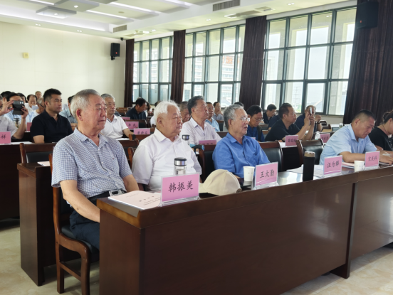 徐州市農(nóng)業(yè)老科協(xié)會第四屆一次會員大會成功召開580.png
