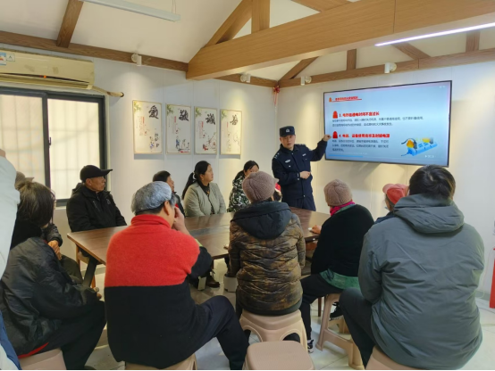 泉山區(qū)王陵街道開(kāi)展冬季用電安全防火科普宣講23.png